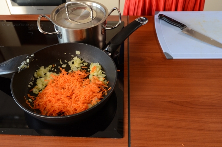 Морковно-имбирный суп