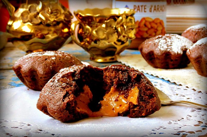 Шоколадные кексы с арахисовой пастой