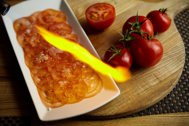 Карпаччо из томатов с мятным миксом