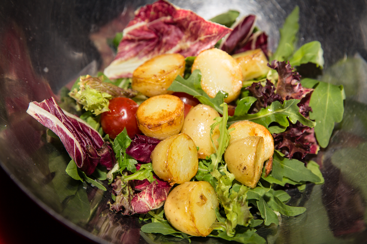 Салат с телятиной и картофелем