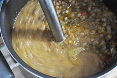 Суп из чечевицы с перцем и тмином